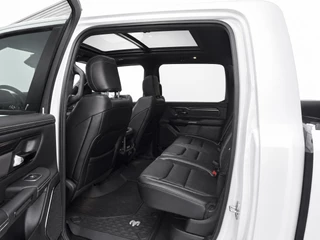 Dodge Ram 1500 2024 - 5.7 V8 4x4 Crew Cab SPORT GT BPM VRIJ! | Incl LPG | Trekhaak 13-polig | Bedcover | Adaptive cruise | PANORAMADAK| bild 19