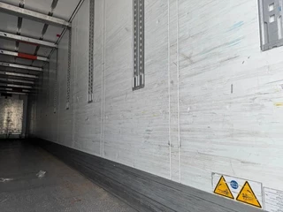 Schmitz Cargobull SCB*S3B THERMO KING SLX 300E TÜV TILL 03-2026 2014 - N/A bild 11