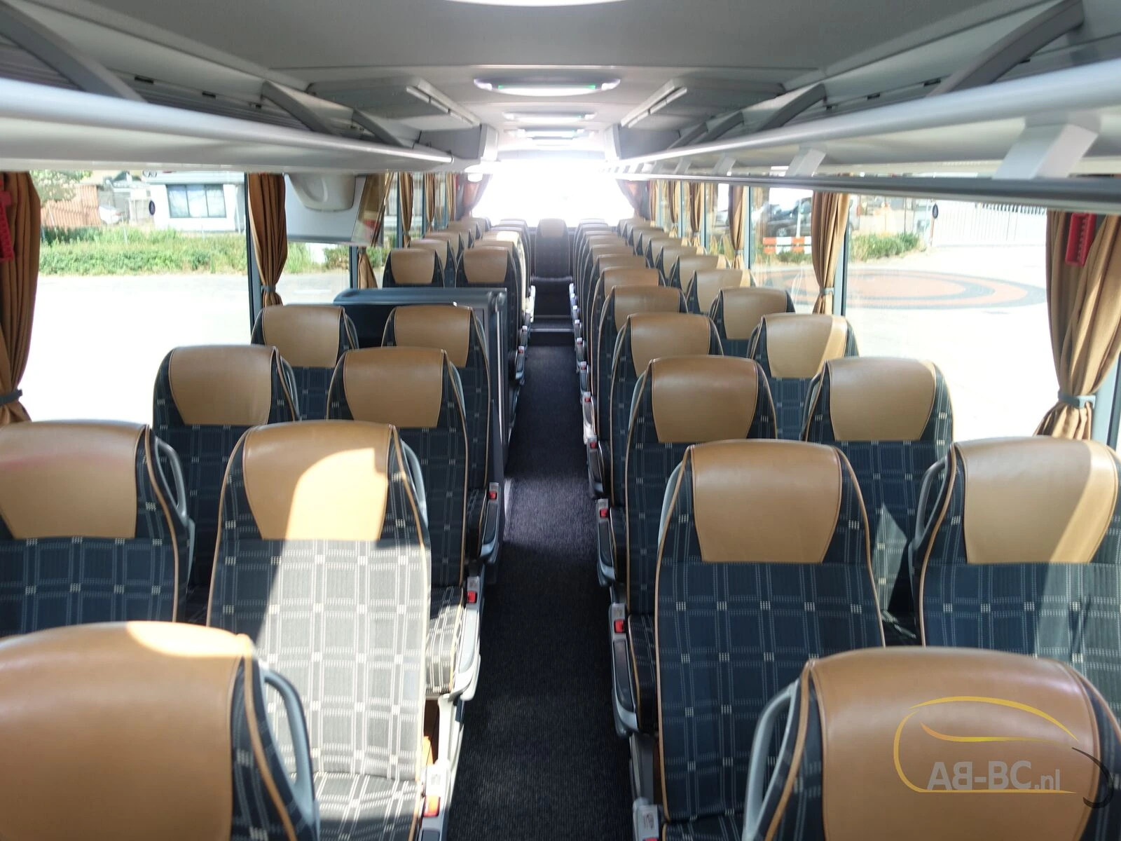 Mercedes-Benz Tourismo RHD-L, 62 Seats, Euro 6 2015 afbeelding 78