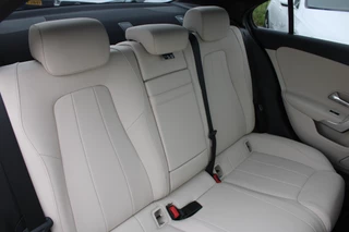 Mercedes-Benz A-Class 2024 - 250e AUT8 Luxury Line PANORAMADAK BURMESTER SFEER 360-CAMERA TREKHAAK obrazek 21