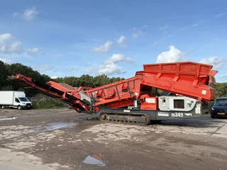 Sandvik 2011 - QE340 - Caterpillar Engine / 2 Side Convey te koop