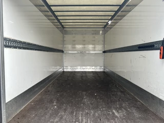 Mercedes-Benz Sprinter 2023 - 517 1.9 CDI Euro 6 E / 143 dkm obrazek 9