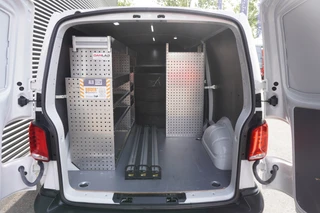 Volkswagen Transporter 2022 - 150pk Automaat L2H1 2x Schuifdeur Apple Carplay Navigatie Cruise control Stoelverwarming Standkachel image 3 thumbnail