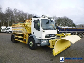 DAF LF 55.220 4X2 RHD salt spreader / gritter 2012 изображение 2 миниатюра