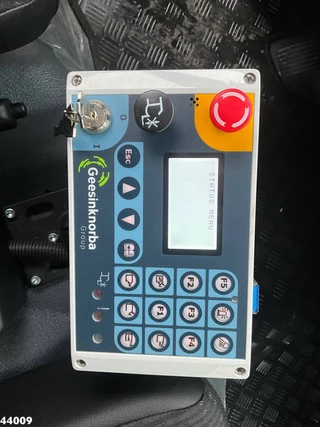 Mitsubishi Canter 2024 - 9C18 Zoeller 7m³ obrazek 10