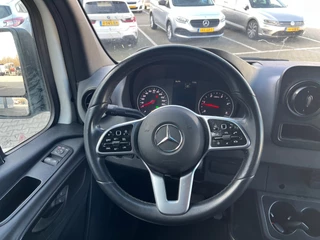Mercedes-Benz Sprinter 2023 - 319 1.9 CDI / L4 H2 / RWD obrazek 9