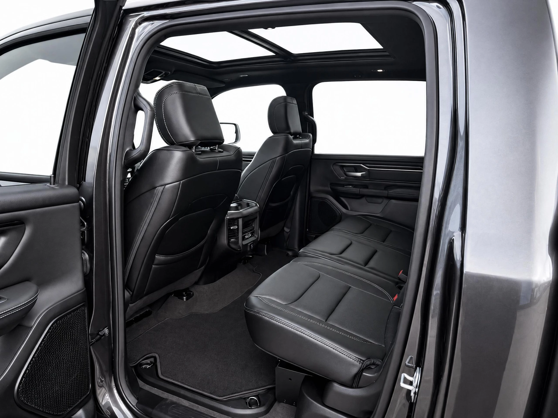 Dodge Ram 1500 2024 - 5.7 V8 4x4 Crew Cab Sport | Incl. Tonneau cover | Special striping| Wide boddy | Fuell velgenset| afbeelding 22