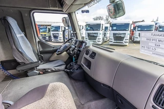 Renault N/A 2012 - MIDLUM 270 (18t) DXI + Dhollandia image 17