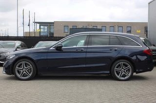 Mercedes-Benz C-Class 2020 - Estate 300e AUT9 AMG Line KEY-LESS GO COMAND CARPLAY image 5