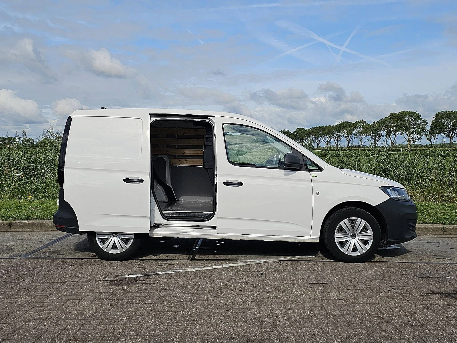 Volkswagen Caddy 2021 - 2.0 изображение 13