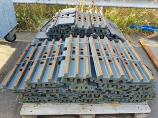 Hyundai 2019 - Track Pads - Robex 520 - 600mm. te koop
