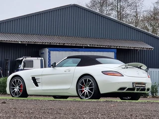 Mercedes-Benz SLS 2013 - GT 6.3 AMG Roadster - Full spec - German registration imagem 7