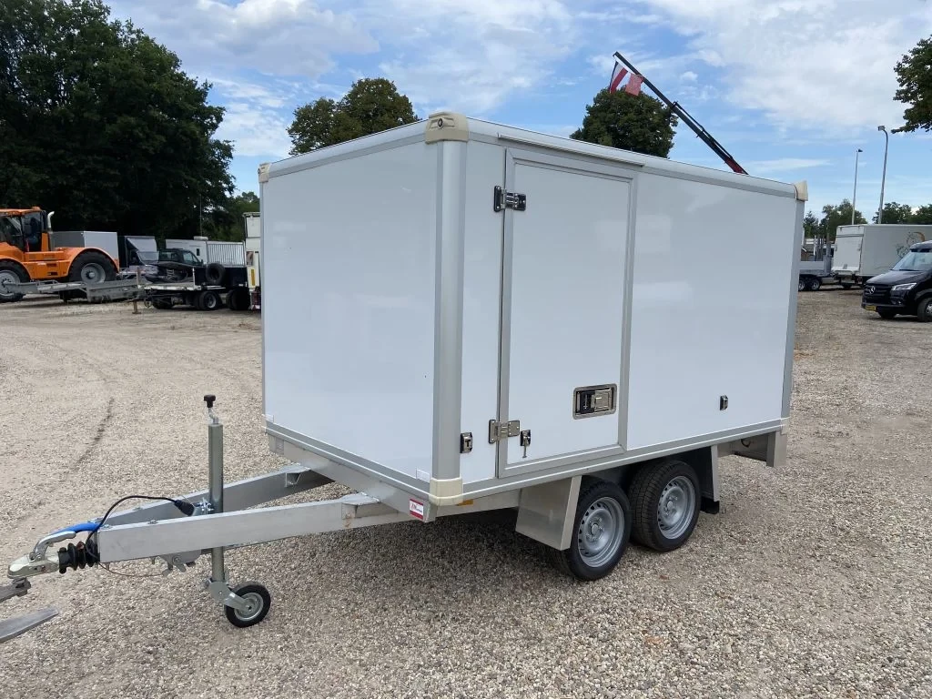 ULTRA LITE 2024 - gesloten aluminium aanhanger 2700 kg afbeelding 2