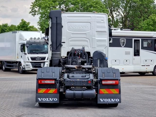 Volvo FH 2020 - 13.500 6x2/4 Low roof - MA chassis - PTO/Hydraulic - Full air bild 6