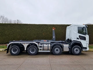 DAF XF 530 2026 - 8x4 WSG met 30-tons VDL 660 S haakarm systeem imagem 4