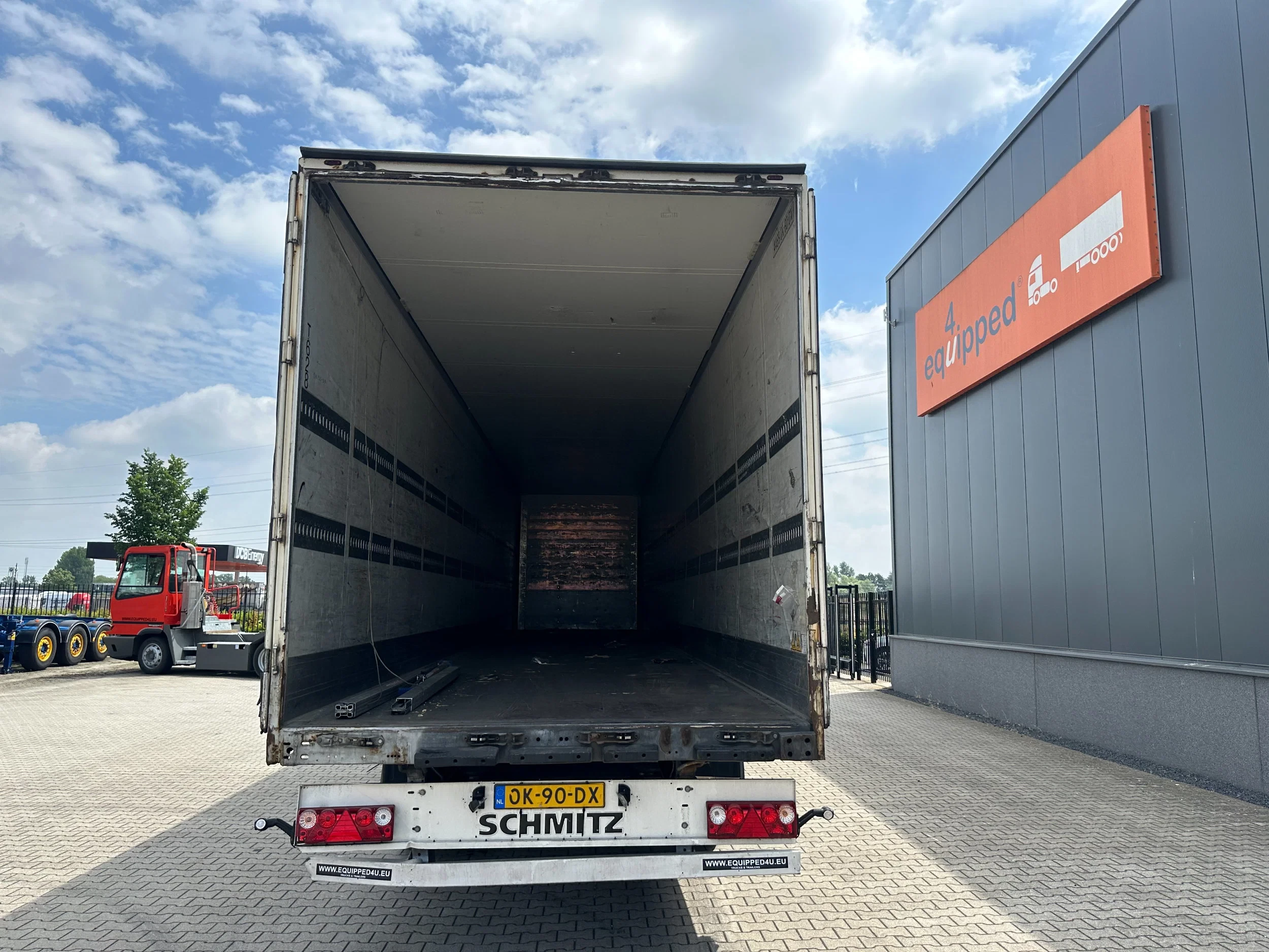 Schmitz Cargobull 2008 - SKO24 / SAF DISC / 2x LIFTAXLE / GALVANIZED / NL-TRAILER / DAMAGED obrázek 5