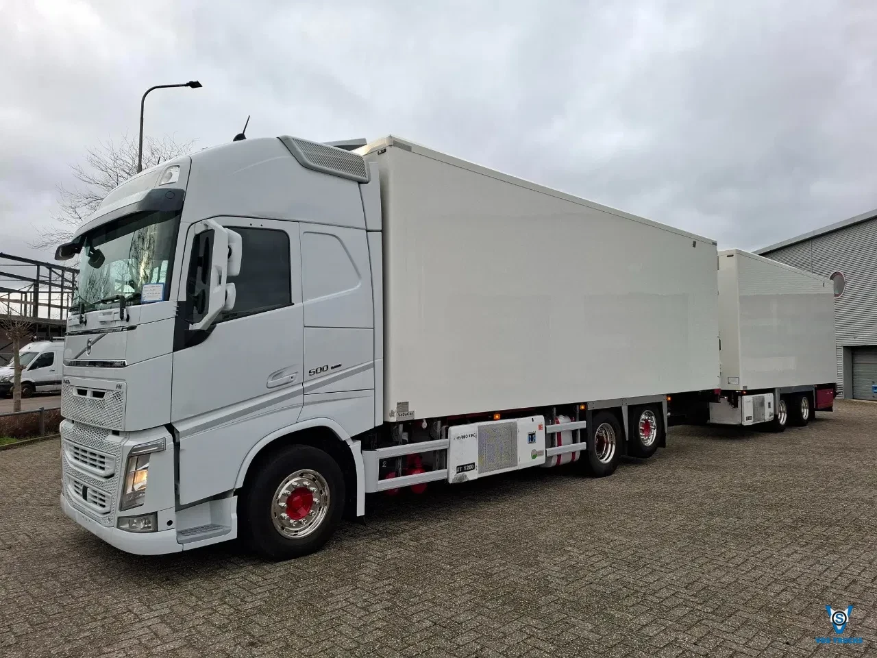 Volvo FH 2021 - FH4-500 / RETARDER / XL / CHEREAU / VEB+ / I-PARKCOOL / ACC / LWDS / 2XTHERMOKING UT1200 / 2X ON STOCK / EURO-6 / 2021 immagine 1