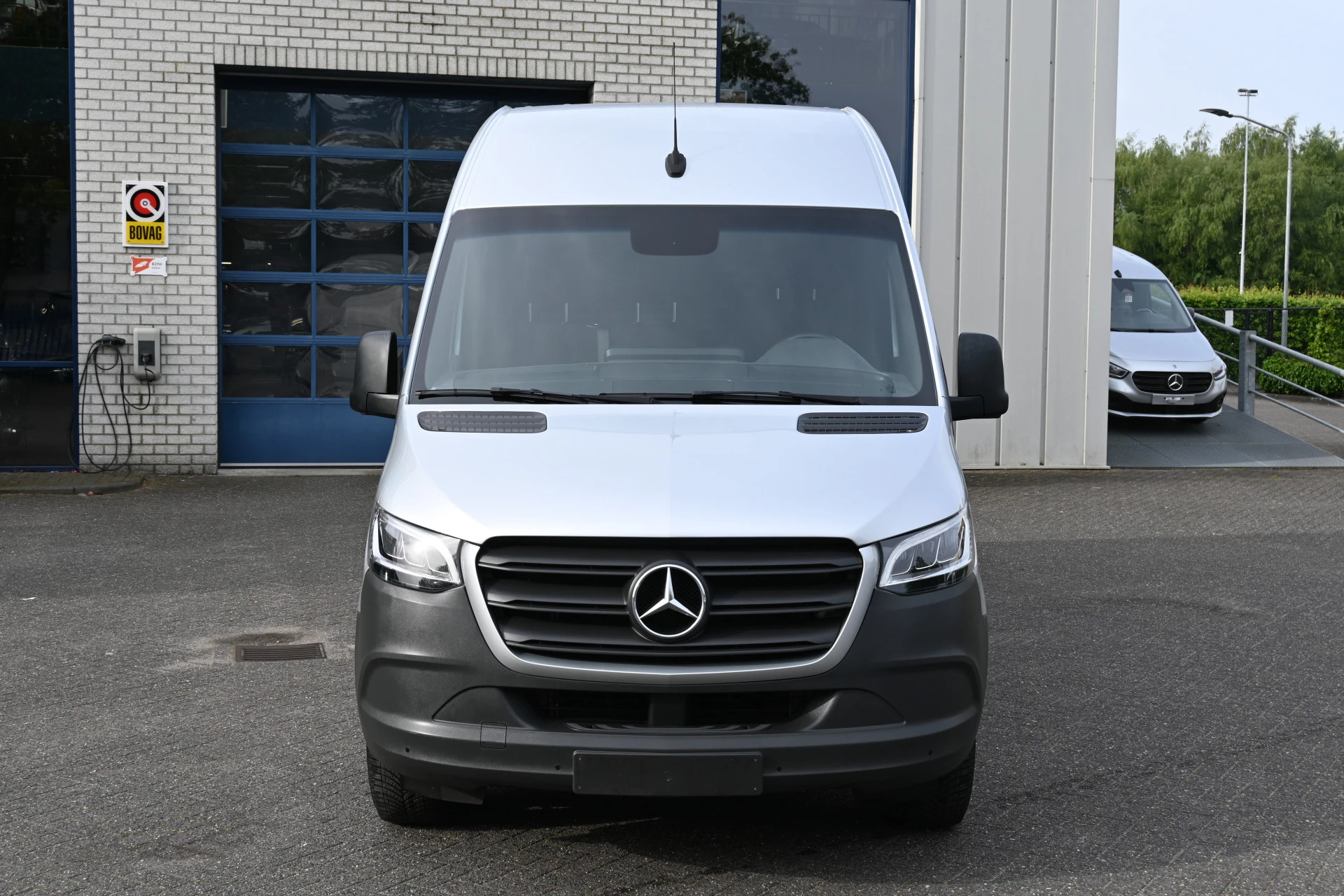 Mercedes-Benz Sprinter 2023 - 317 CDI L3H2 zdjęcie 2