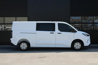 Ford Transit Custom 2024 - 320 2.0 TDCI L2H1 Trend DC 136pk - Carplay - Android - Camera - Trekhaak - LED koplampen - Stoelverwarming - Draadloos laden - Rijklaar imagem 4