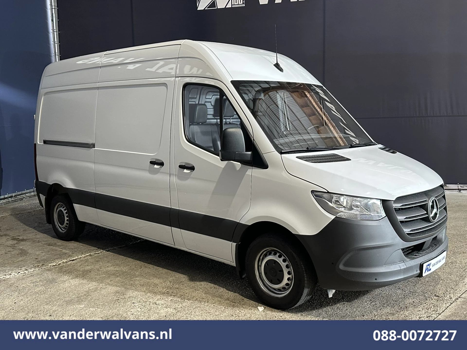 Mercedes-Benz Sprinter 2023 - 315 CDI 150pk L2H2 Euro6 Airco | Camera | Apple Carplay | Cruisecontrol | Chauffeursstoel | Leder immagine 10