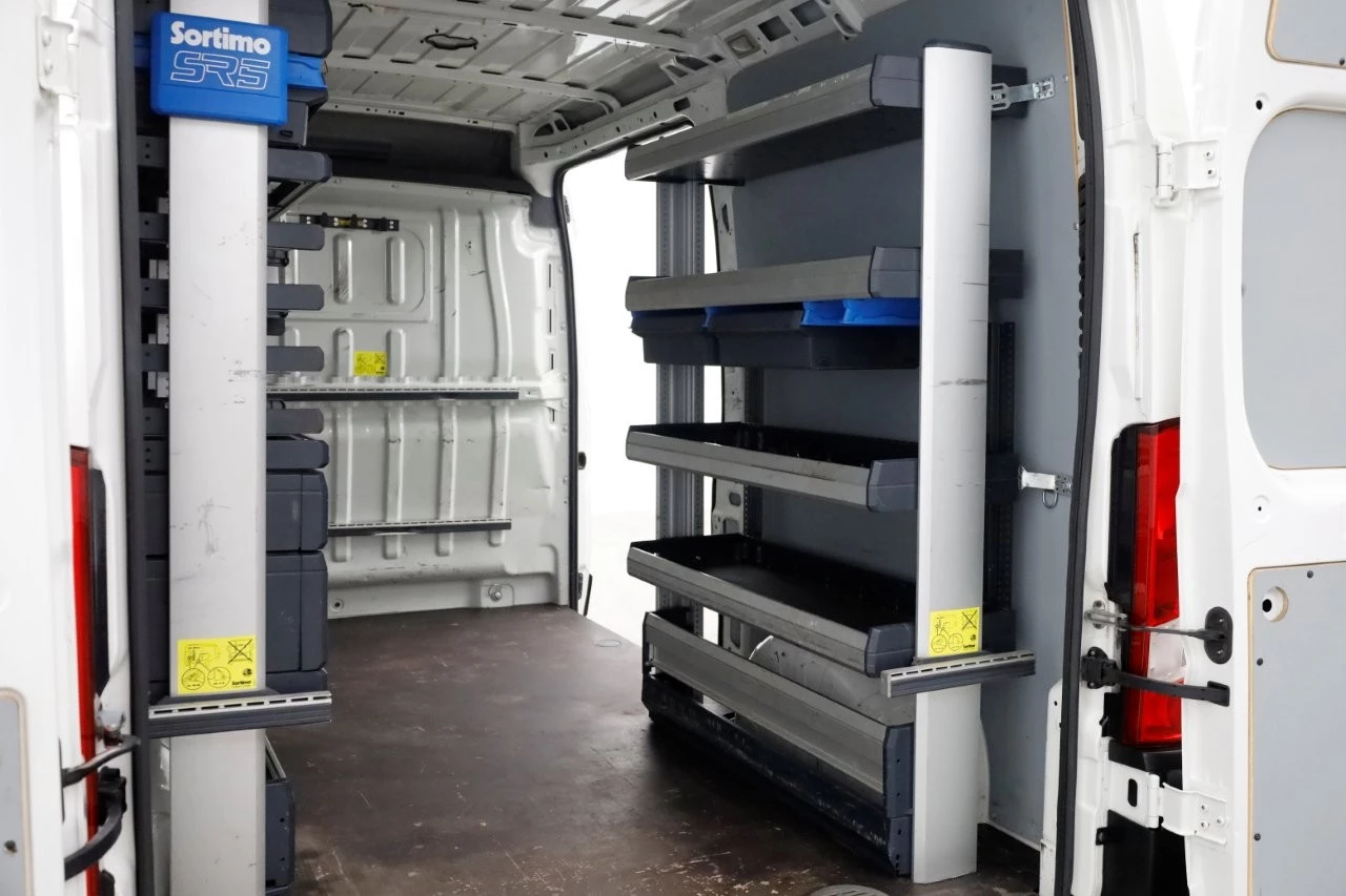 Peugeot Boxer 2019 - 335 2.0 BlueHDI 130pk L2H2 Premium Airco/Navi/Inrichting 10-2019 obrázek 12
