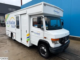 Mercedes-Benz N/A 2006 - Vario 815 D Promotional Truck, Manual transmission image 3