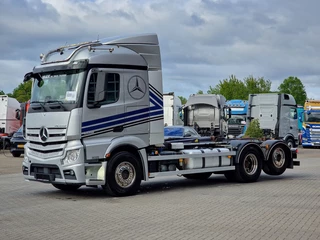 Mercedes-Benz Actros 2019 - 2558 6x2 - AJK Hooklift 20T - Euro 6 - 4.60 WB image 4