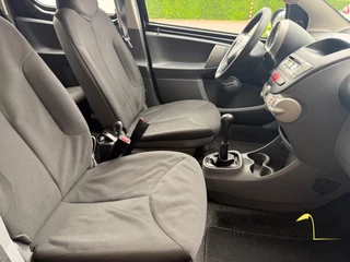 Toyota Aygo 2011 - 1.0-12V Now bild 8