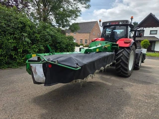 John Deere 2008 - CC328A te koop