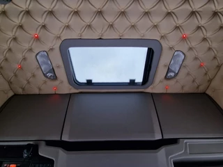 Scania S 2022 - S500 NGS Highline 4x2 - Retarder - Night clima - Full air - Custom interior - Full spoiler - 2 tank immagine 18