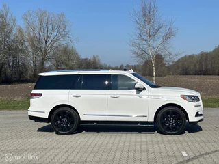Lincoln Navigator 2024 - Black Label op Grijs kenteken. zdjecie 2
