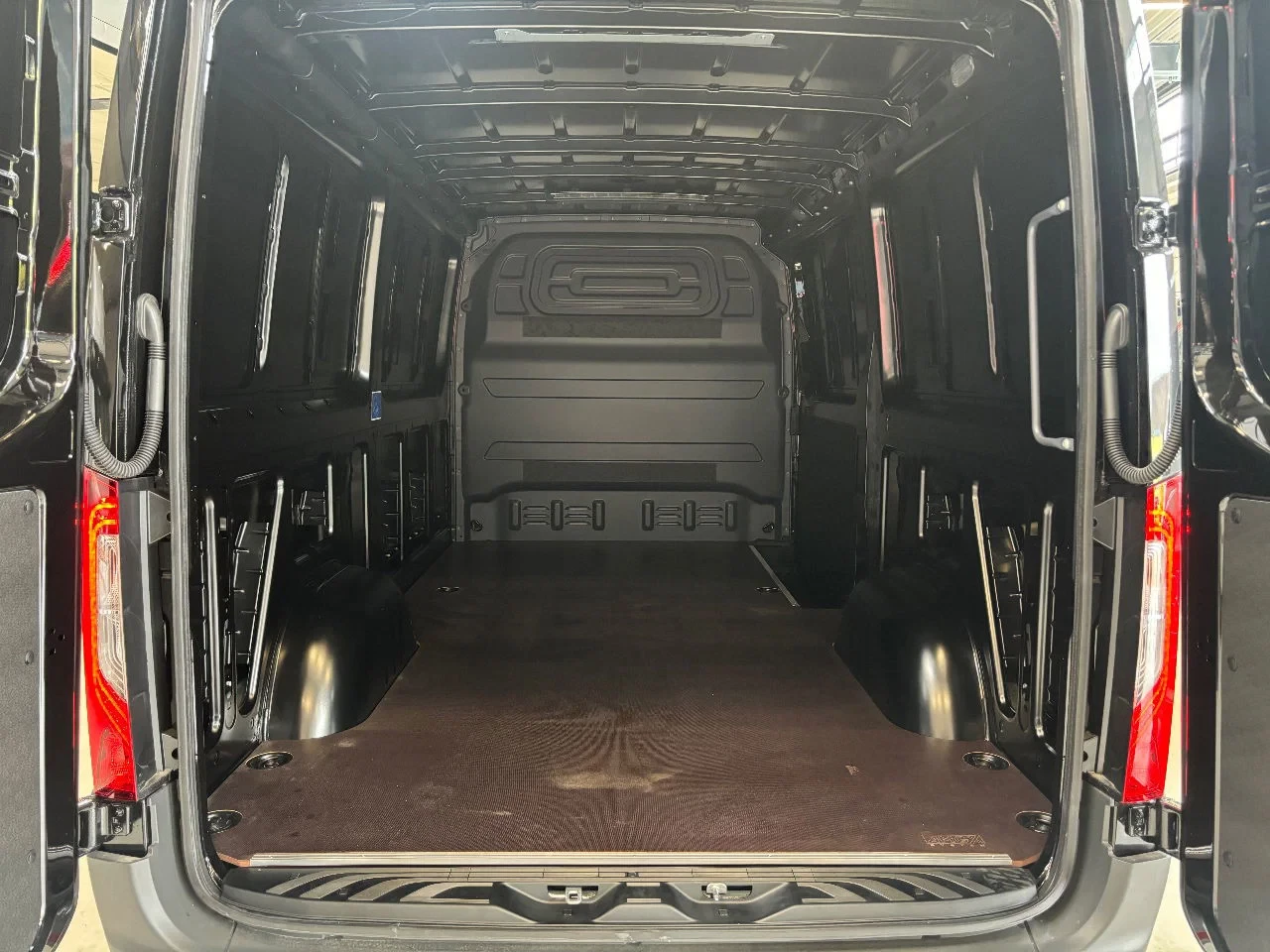 Mercedes-Benz Sprinter 2024 - 319CDI L2H1 PRO Automaat Airco Navi Cruisecontrol LED 3500KG Trekhaak NIEUW obrázek 14