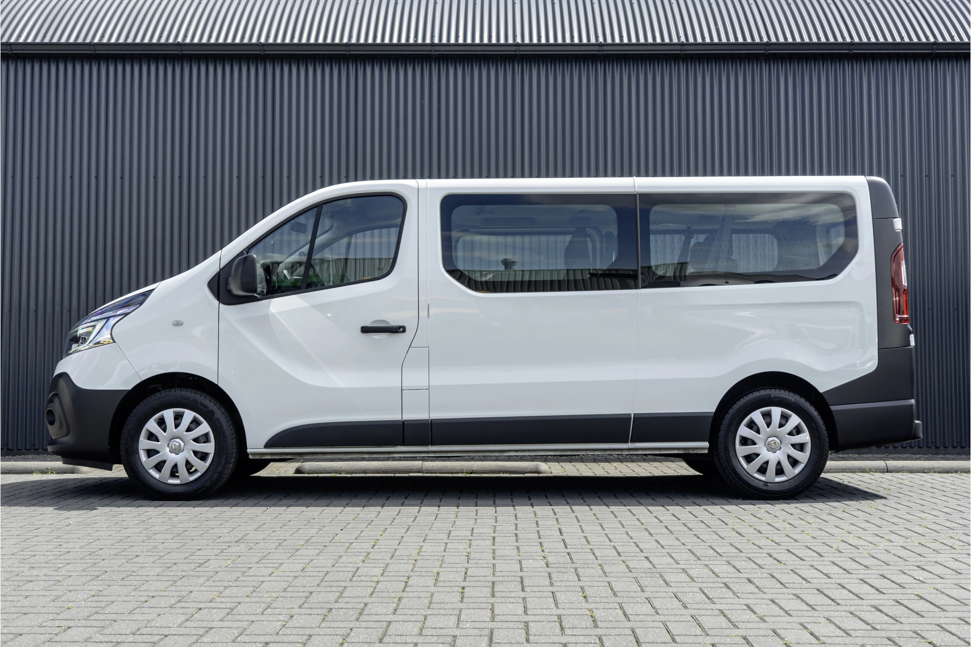 Renault Trafic 2019 - **dCi 95 T29 L2H1 | INCL BTW & BPM | 9-P | Navi | LED | Cruise | Airco | Euro 6** Bild 5