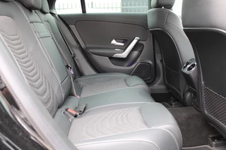 Mercedes-Benz CLA 2023 - Shooting Brake 200 AUT7 Luxury Line LEDER MEMORY DISTRONIC SFEER 18'' imagem 17