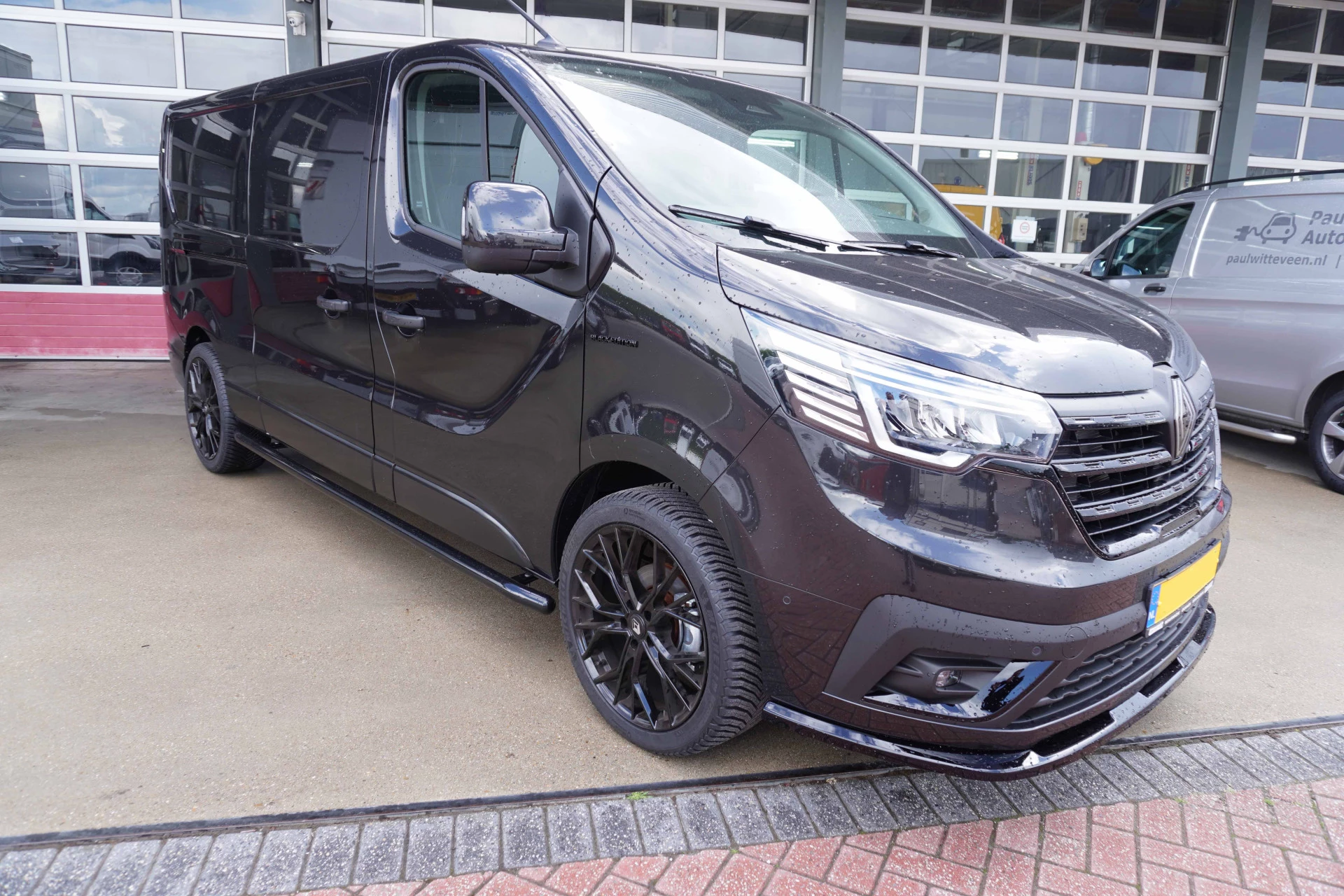 Renault Trafic 2024 - 2.0 Blue dCi 170PK L2H1 Extra Black Edition obrázek 2