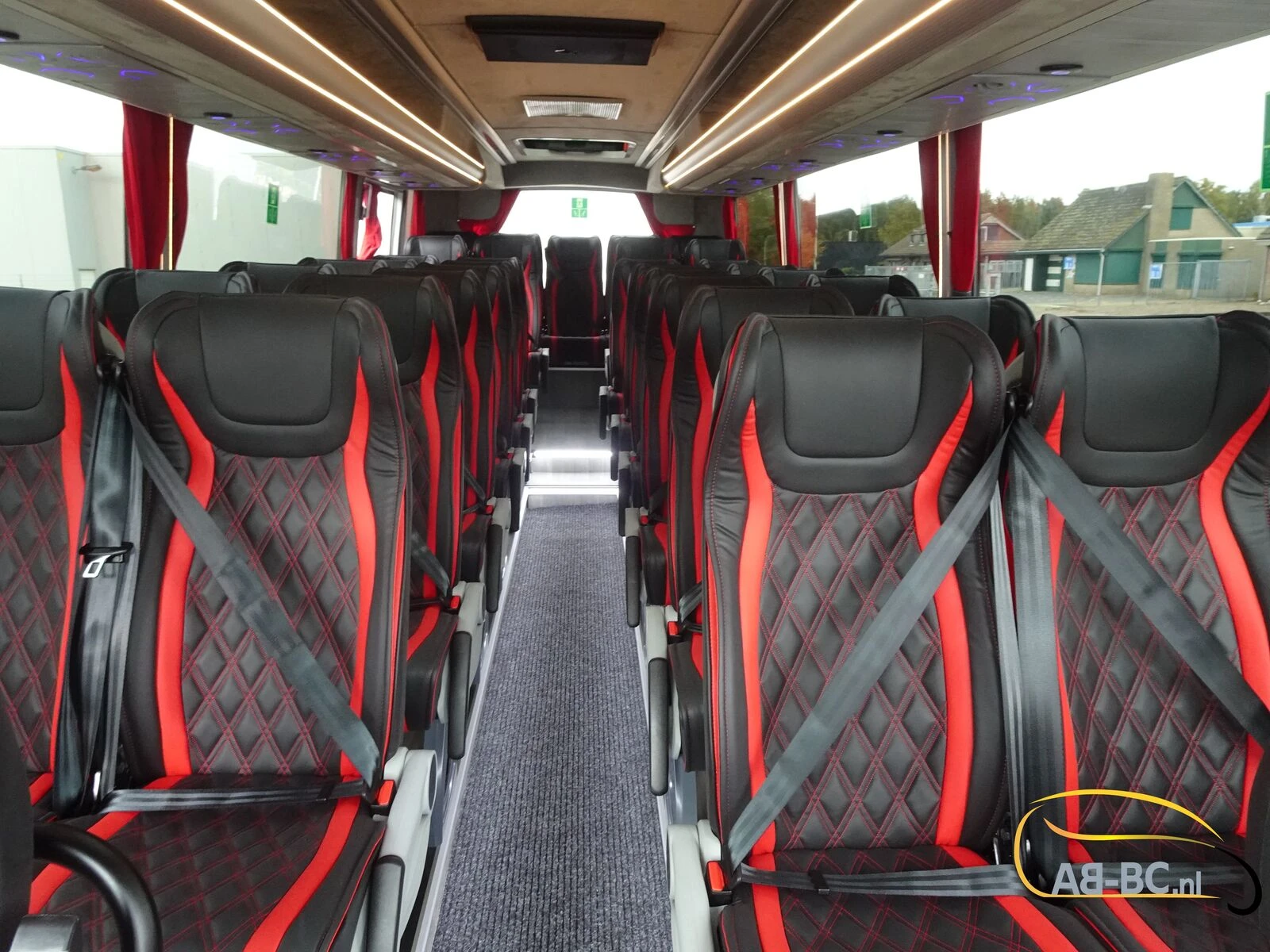 Iveco Aveuro Tourna 35 Seats EURO 6 2 Units Available afbeelding 66