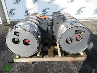 Scania - 2859387 // 2782051 // 2859386 // 2782050 ALLEEN NOG KLEINE TANK LNG TANKS SCANIA R 410 NGS 2021 en venta