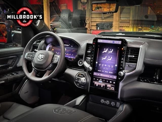 Dodge Ram 1500 2024 - 3.0 Hurricane Premium Laramie Night, obrazek 13