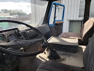 Mercedes-Benz SK 1984 - 2635 , V8 , Bi Turbo , 6x4 , ZF Manual , 3 Way Tipper , Spring suspension obrazek 11