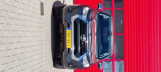 Toyota Hilux 2022 - 2.4 D-4D 4x4 Automaat | 150pk | Luxe uitvoering Hilux 2.4 D-4D 4x4 Automaat afbeelding 19