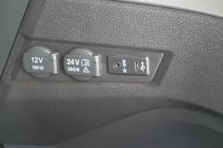 MAN TGX 2025 - 18.560 MAN - 18.560 - D30 - ADR - Full air New! 75KM imagen 20