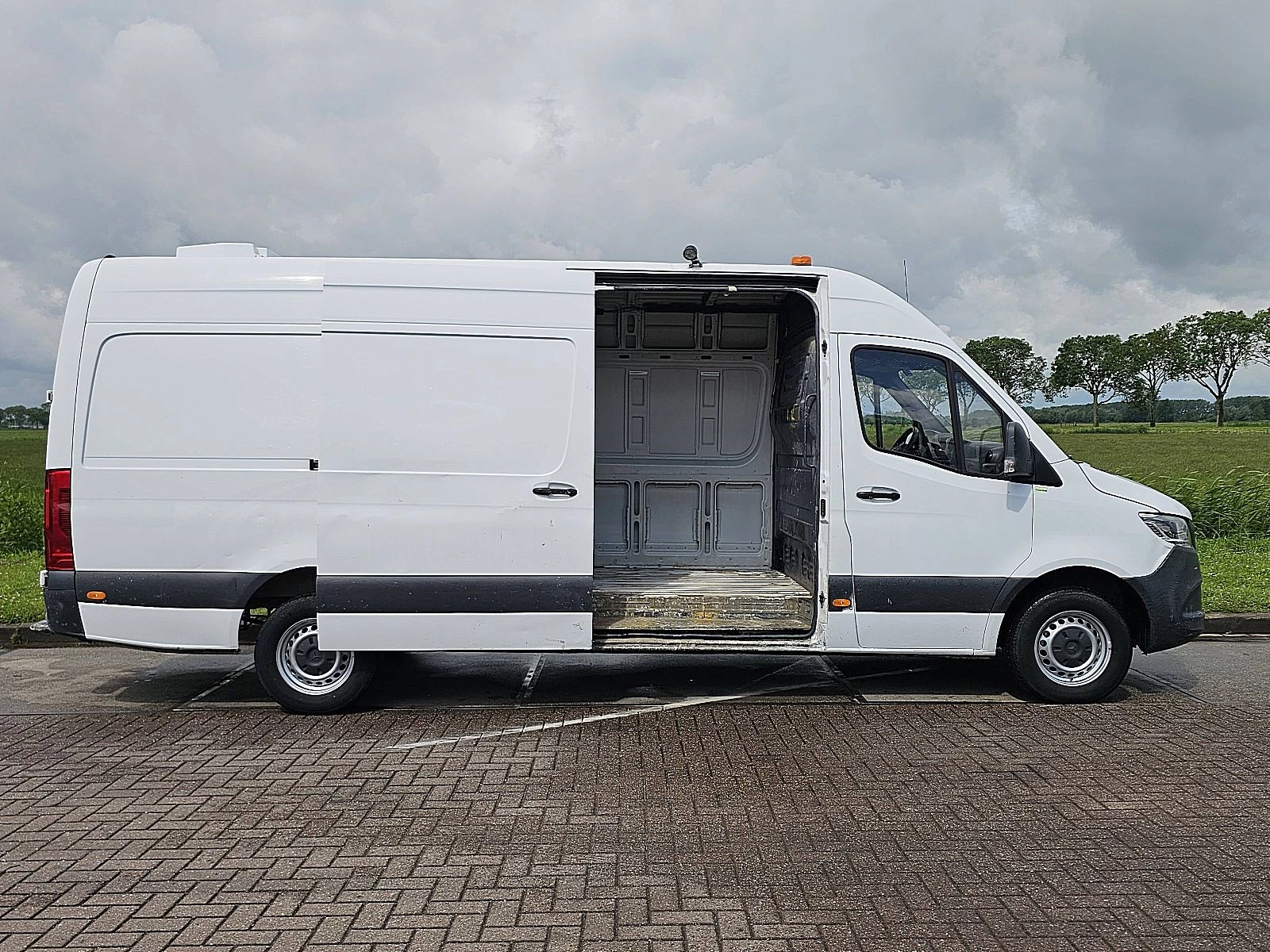 Mercedes-Benz Sprinter 2021 - 314 obrázek 13