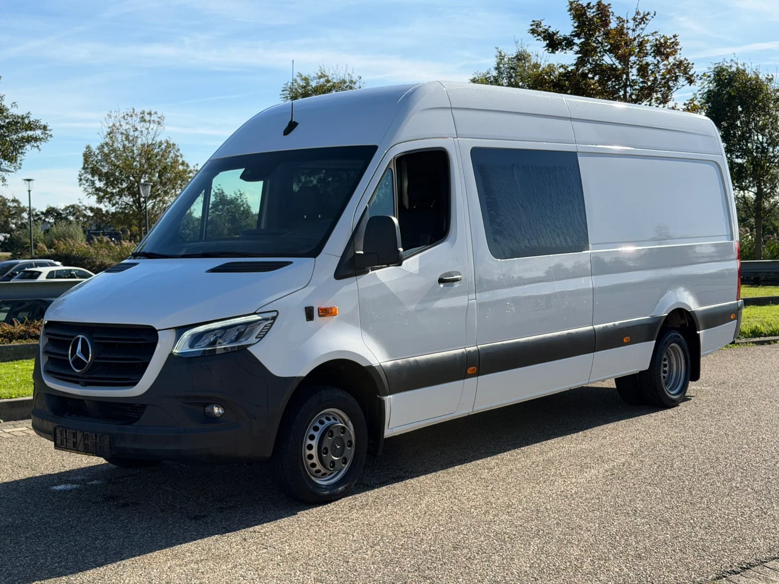 Mercedes-Benz Sprinter 2021 - 516CDI L3H2 Dubbelcabine Automaat Airco Apple-CarPlay EURO 6 + Oprijplaat afbeelding 1