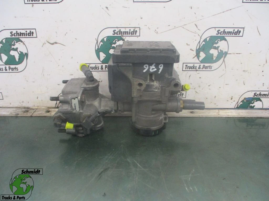 Mercedes-Benz Actros - A 005 429 95 44 ABS VENTIEL EURO 6 imagem 1