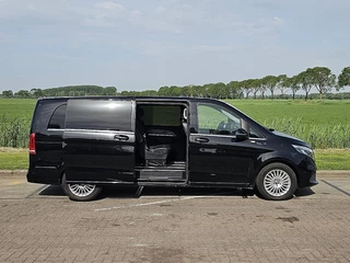Mercedes-Benz EQV 2022 - 300 image 16