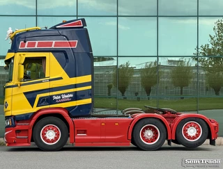 Scania R 2023 - R560 SUPER FULL OPTIONS PTO + HYDRAULICS SPECIAL SHOW TRUCK ONLY 266.000 KM BELGIUM-TRUCK obrazek 2