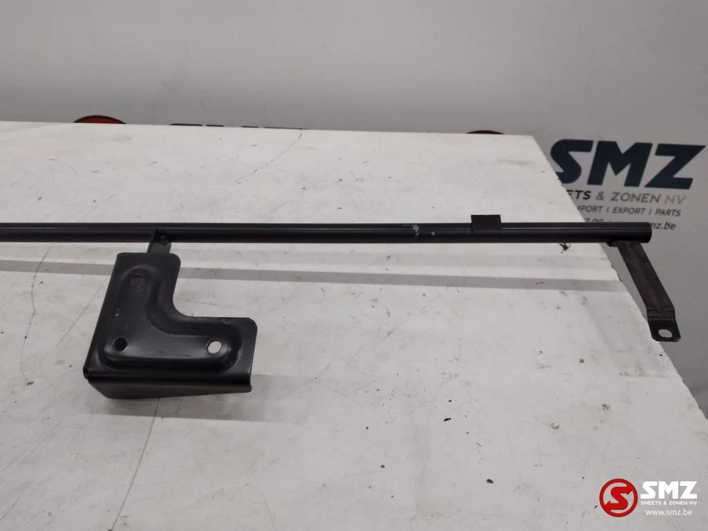 Iveco 2007 - Occ set steunen cabinespoilers Iveco image 13