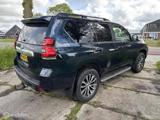 Toyota Land Cruiser 2018 - 2.8 D-4D-F Executive Window Van obrazek 2