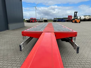 Kässbohrer N/A 2026 - new and unused Heavy-Duty flatbed / 690cm extendable / steering axle / lift axle / twistlocks / timberstakes / NL-trailer / APK: 04-2027 obrazek 17