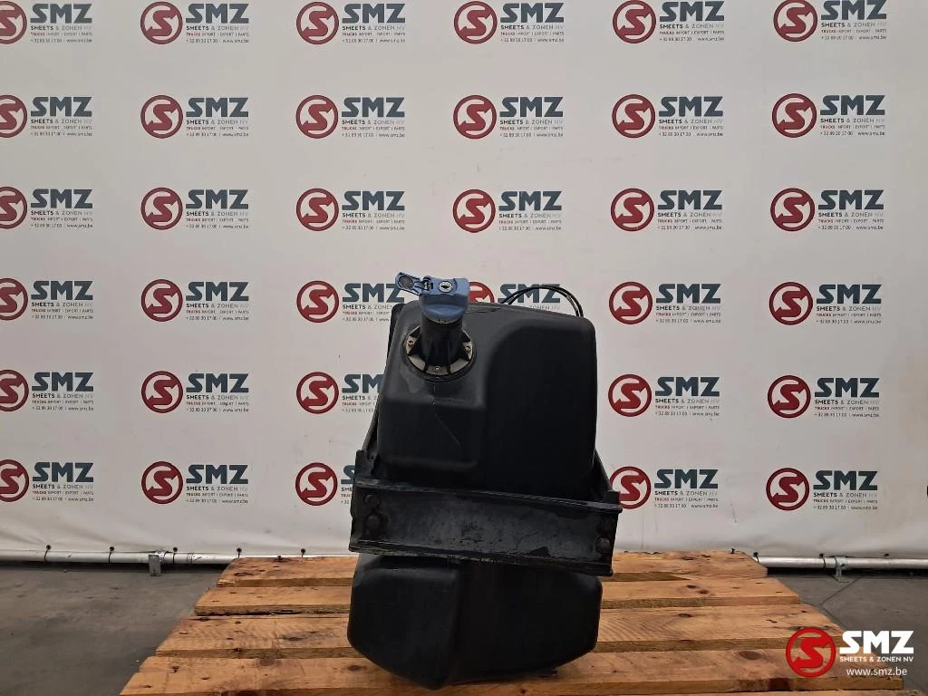 MAN 2018 - Occ AdBluetank + sensor MAN afbeelding 1
